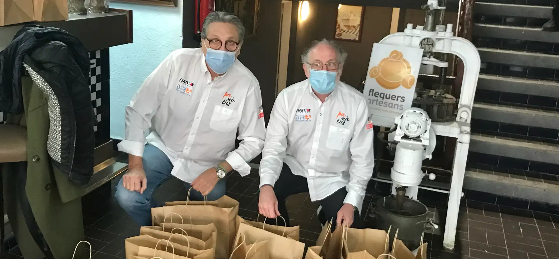 Reparto de pan a los más necesitados